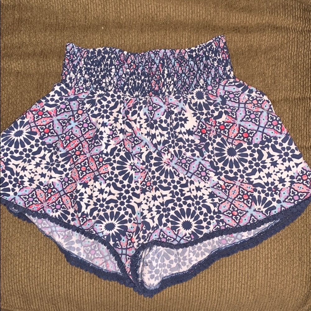 shorts - Picture 3 of 5